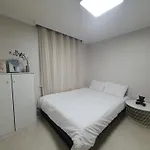 New Open Sale Haebangchon Stay Itaewon Myeongdong Hongdae Insadong Gyeongbokgung Palace