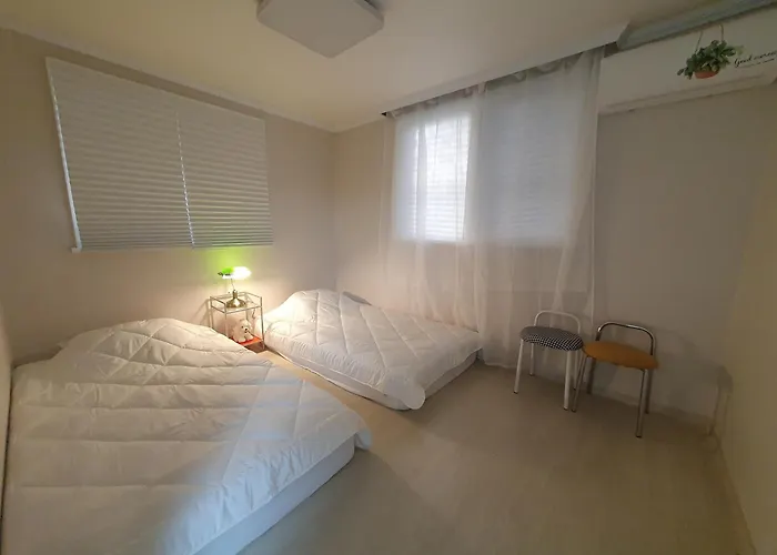 New Open Sale Haebangchon Stay Itaewon Myeongdong Hongdae Insadong Gyeongbokgung Palace